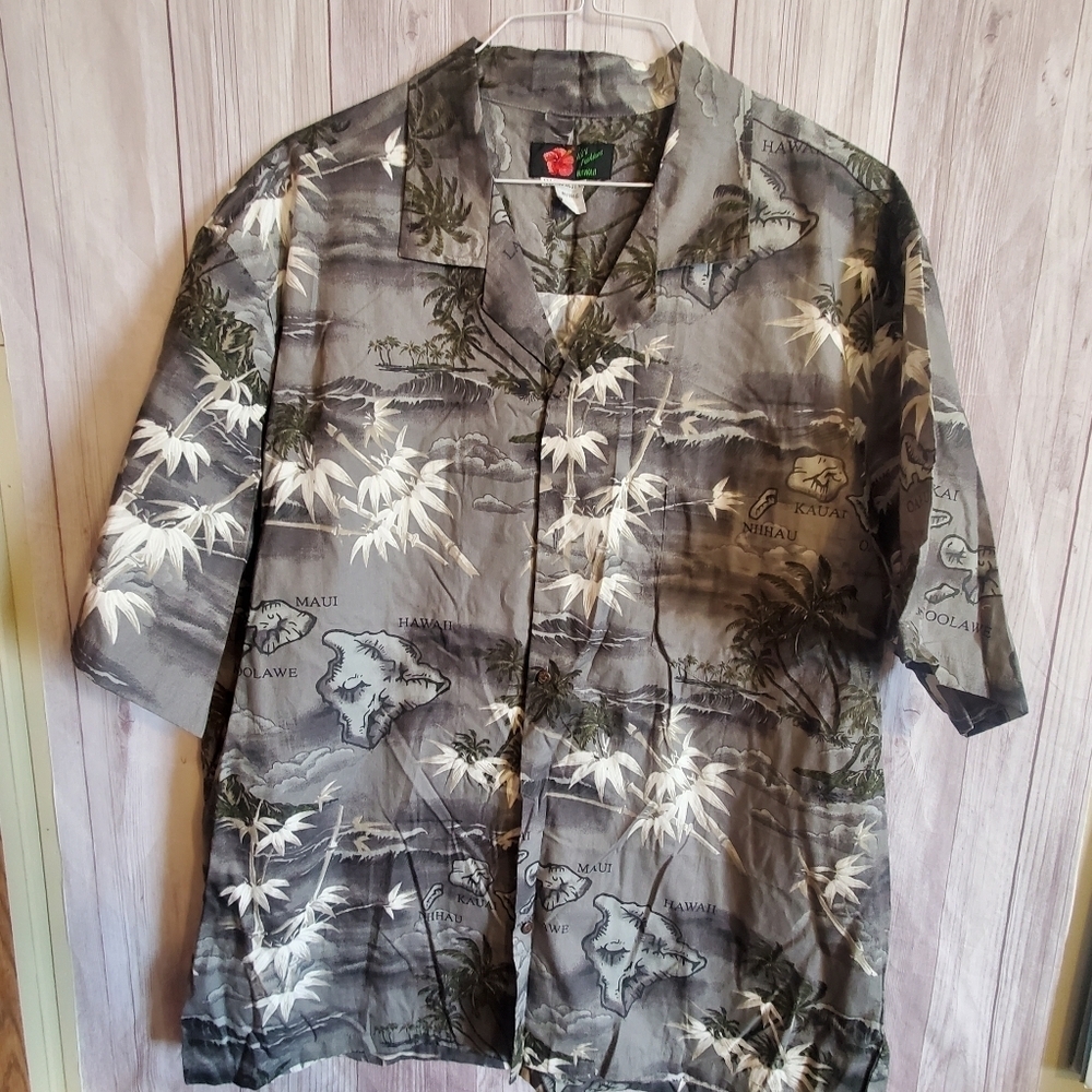 ALI ' I FSSHIONS SZ XXL. MENS SHORT SLEEVE HAWAIIN PRINT
